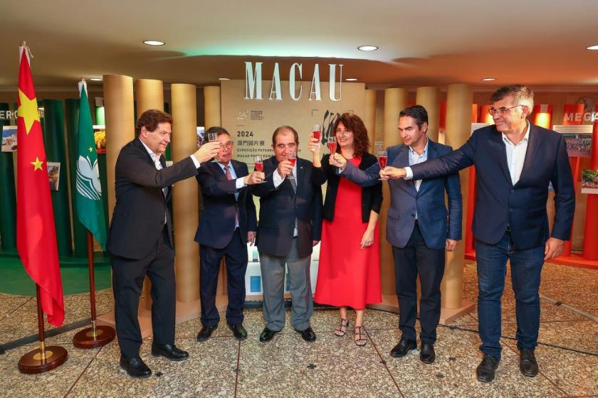 Exposição que assinala o 25.º Aniversário do Estabelecimento da Região Administrativa Especial de Macau