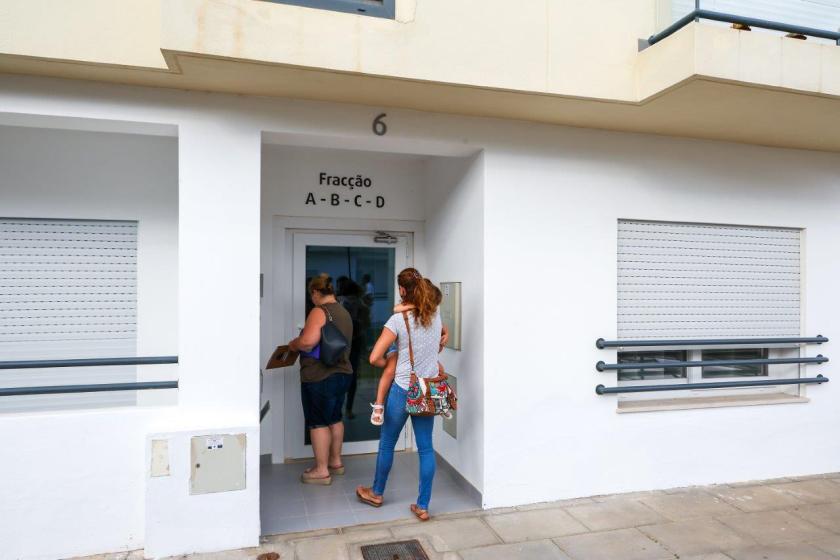 Entrega de chaves no Complexo Habitacional Ladeira da Fonte, em Paderne