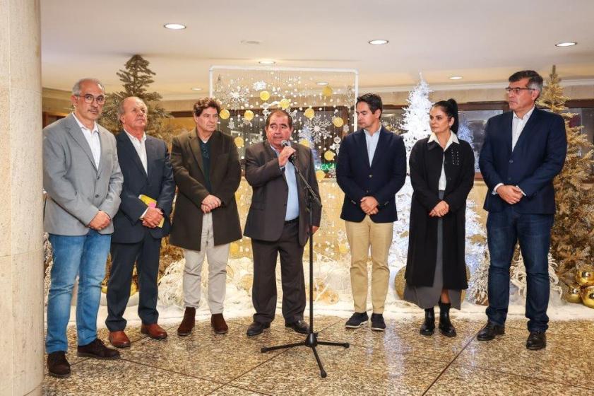 PRESIDENTE DA CÂMARA MUNICIPAL DE ALBUFEIRA DESEJA BOAS FESTAS