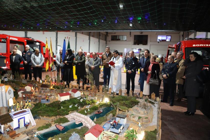 CÂMARA MUNICIPAL DE ALBUFEIRA OFERECE DUAS AMBULÂNCIAS À CORPORAÇÃO LOCAL DE BOMBEIROS