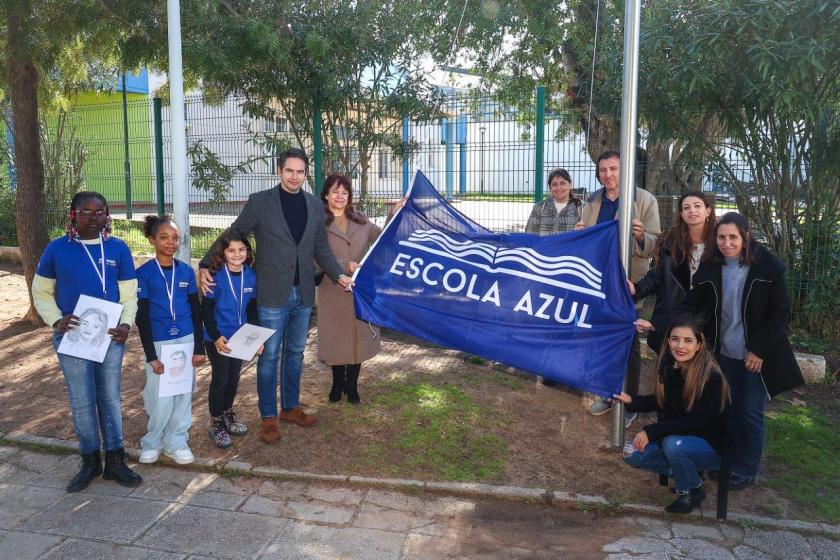 Bandeira &quot;Escola Azul&quot;