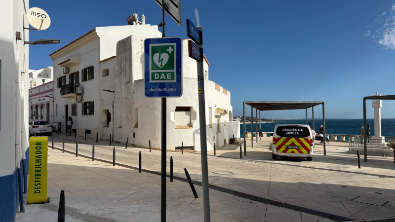 PROGRAMA DE DESFIBRILHAÇÃO AUTOMÁTICA EXTERNA - Rossio (Albufeira)
