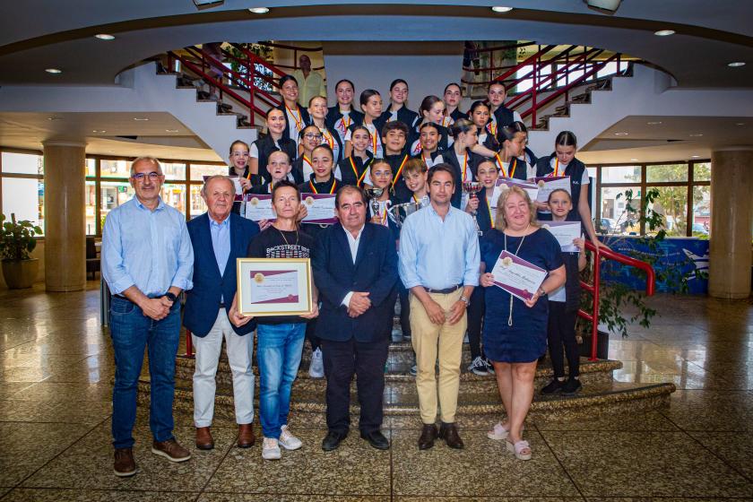 MUNICÍPIO DE ALBUFEIRA RECONHECE  MÉRITO DESPORTIVO A CLUBES DO CONCELHO