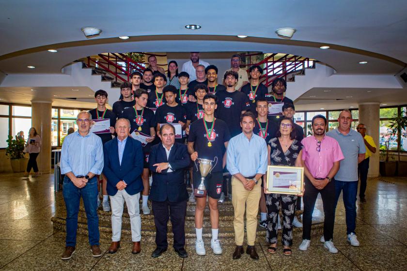 MUNICÍPIO DE ALBUFEIRA RECONHECE  MÉRITO DESPORTIVO A CLUBES DO CONCELHO