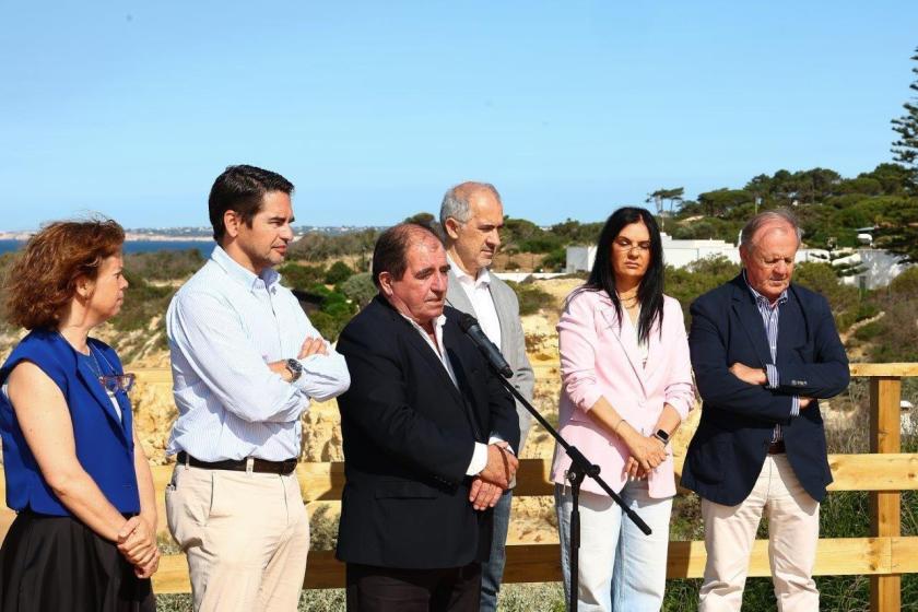 MIRADOURO DA PRAIA DO CASTELO INAUGURADO ESTA MANHÃ