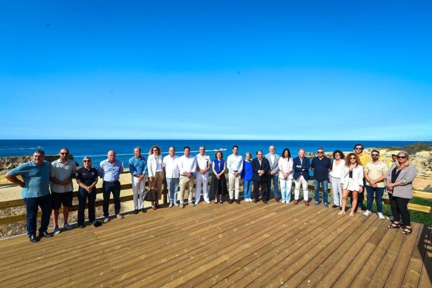 MIRADOURO DA PRAIA DO CASTELO INAUGURADO ESTA MANHÃ