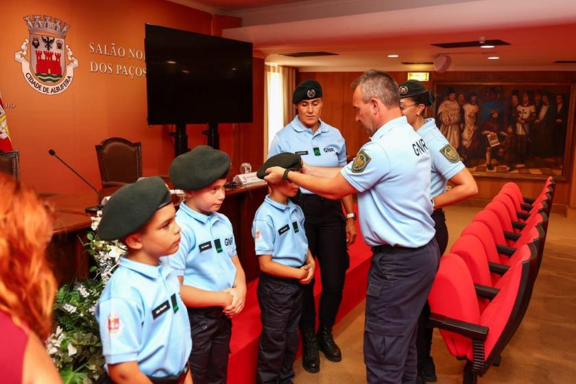 “MINI-GUARDAS” E AGENTES DA GNR EM NOME DA CIDADANIA