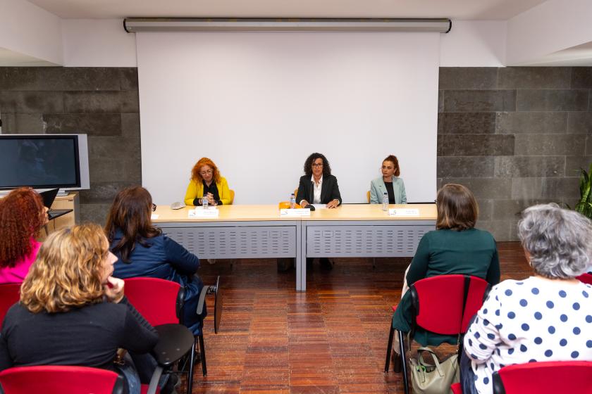PALESTRA  SOBRE ABUSO SEXUAL DE CRIANÇAS E JOVENS