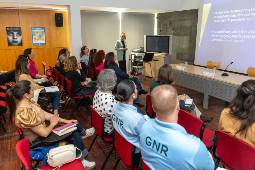 PALESTRA  SOBRE ABUSO SEXUAL DE CRIANÇAS E JOVENS