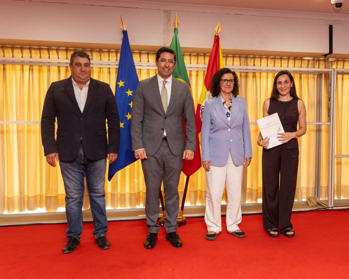entrega das chaves e dos contratos de arrendamento relativos a 18 fogos habitacionais