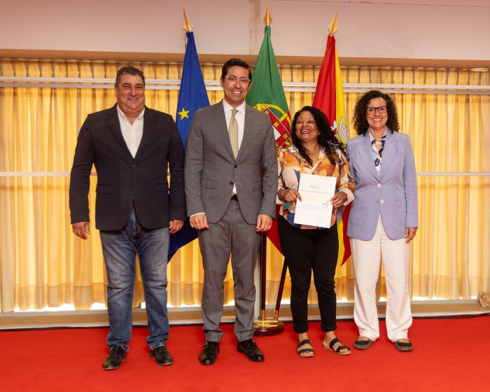 entrega das chaves e dos contratos de arrendamento relativos a 18 fogos habitacionais