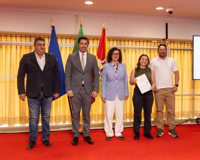entrega das chaves e dos contratos de arrendamento relativos a 18 fogos habitacionais