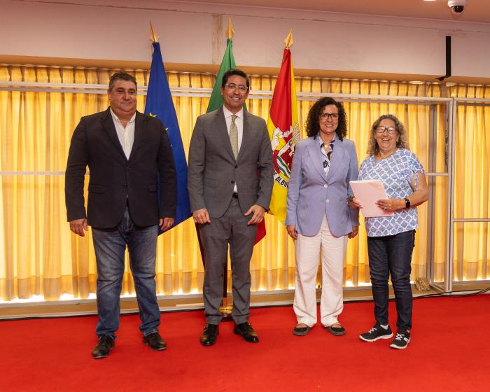 entrega das chaves e dos contratos de arrendamento relativos a 18 fogos habitacionais