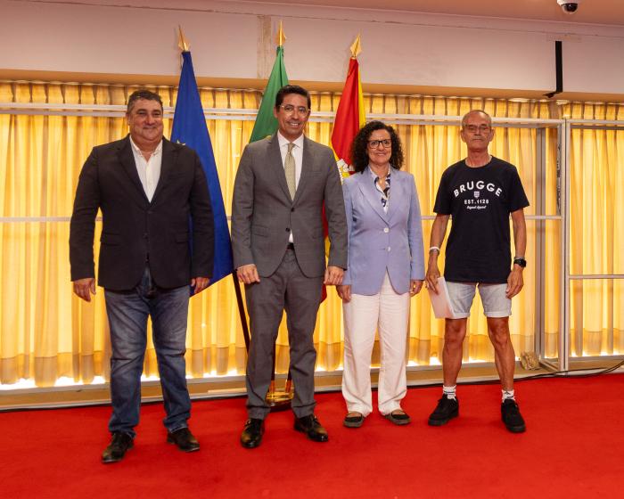 entrega das chaves e dos contratos de arrendamento relativos a 18 fogos habitacionais