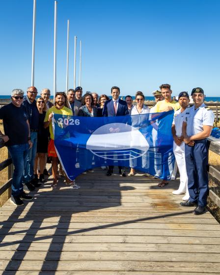 PRIMEIRA BANDEIRA AZUL DO ALGARVE  HASTEADA EM ALBUFEIRA