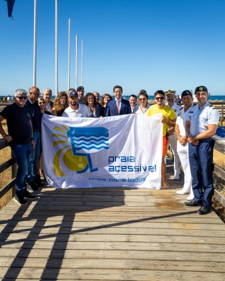 PRIMEIRA BANDEIRA AZUL DO ALGARVE  HASTEADA EM ALBUFEIRA