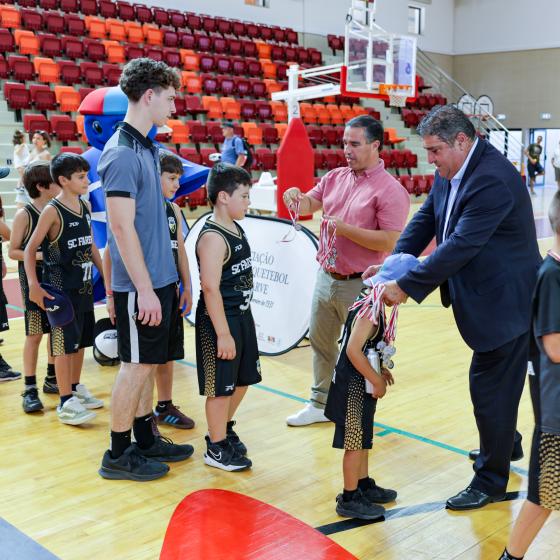 ALBUFEIRA ACOLHEU DIA NACIONAL DO MINI BASQUETE COM CERCA DE 450 JOVENS ATLETAS