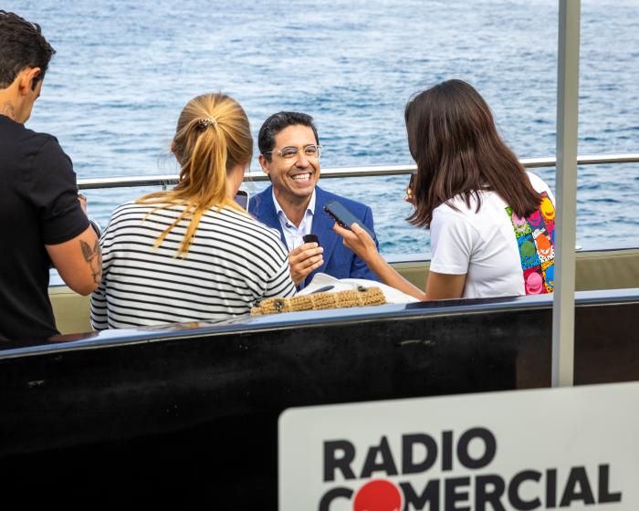 Rádio Comercial, transmitida em direto a partir do mar