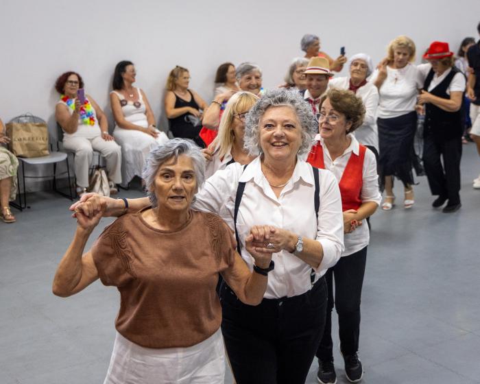 Clube avô encerra ano de atividades com festa
