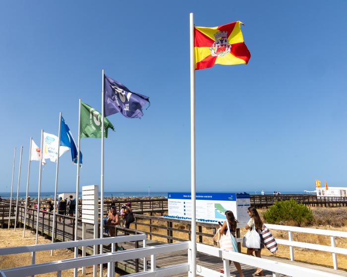 Posto de socorro na praia da rocha baixinha