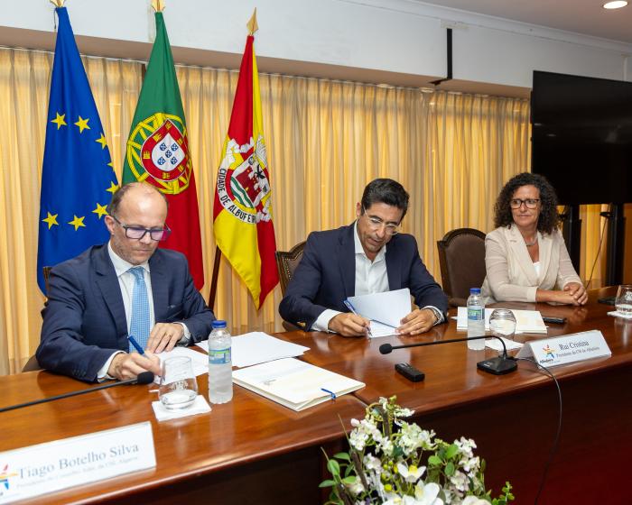 Município de Albufeira e a Unidade Local de Saúde do Algarve assinaram protocolo