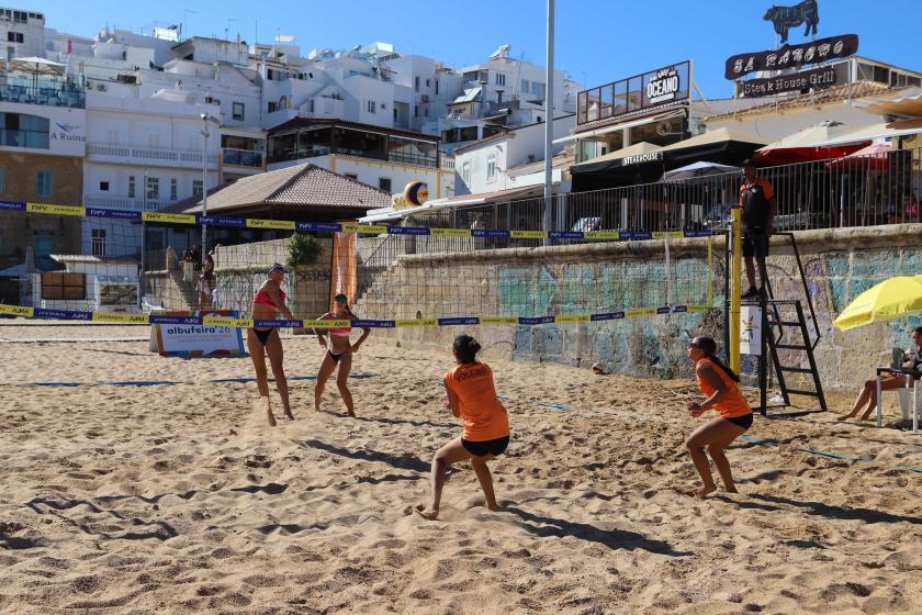 Verão desportivo 2026 consagrou campeões de voleibol de praia - ampliar imagem ou passar à próxima