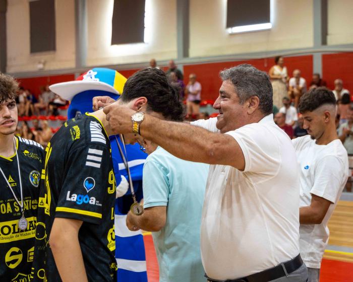 Lagoa Académico Clube conquista Supertaça de Andebol em Albufeira - ampliar imagem ou passar à próxima