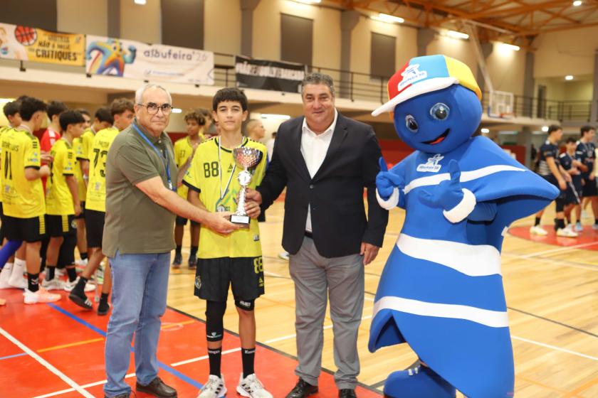 Albufeira recebeu supertaças de andebol do Algarve - ampliar imagem ou passar à próxima