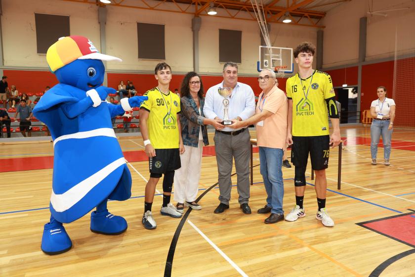 Albufeira recebeu supertaças de andebol do Algarve - ampliar imagem ou passar à próxima