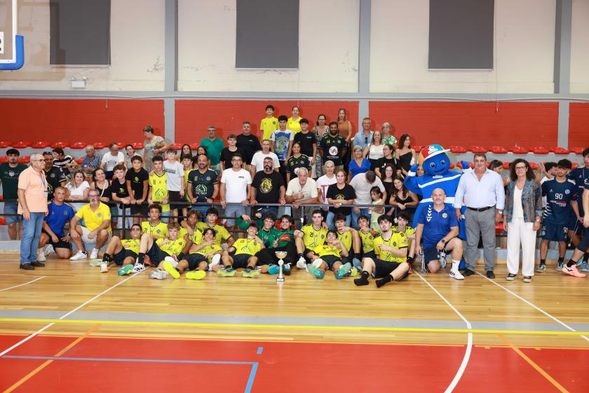Albufeira recebeu supertaças de andebol do Algarve - ampliar imagem ou passar à próxima