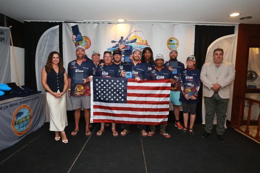 PORTUGAL SAGRA-SE CAMPEÃO DO MUNDO  DE PESCA EM KAYAK EM ALBUFEIRA - ampliar imagem ou passar à próxima