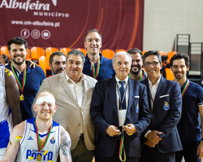 FC Porto conquista Supertaça Mário Saldanha em Albufeira - ampliar imagem ou passar à próxima