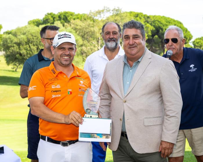 HUGO ESPÍRITO SANTO VENCE TORNEIO  INTERNACIONAL DE PITCH & PUTT EM ALBUFEIRA - ampliar imagem ou passar à próxima