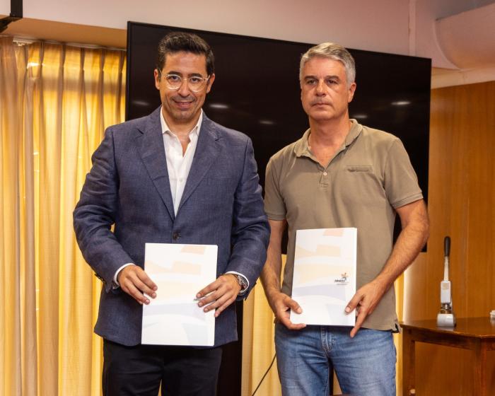 CÂMARA MUNICIPAL DE ALBUFEIRA  REFORÇA APOIO À FORMAÇÃO DESPORTIVA - ampliar imagem ou passar à próxima
