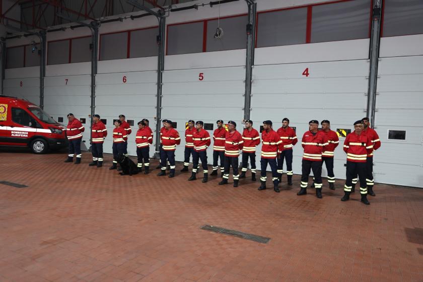 Nova ambulância reforça resposta de socorro em Albufeira - ampliar imagem ou passar à próxima