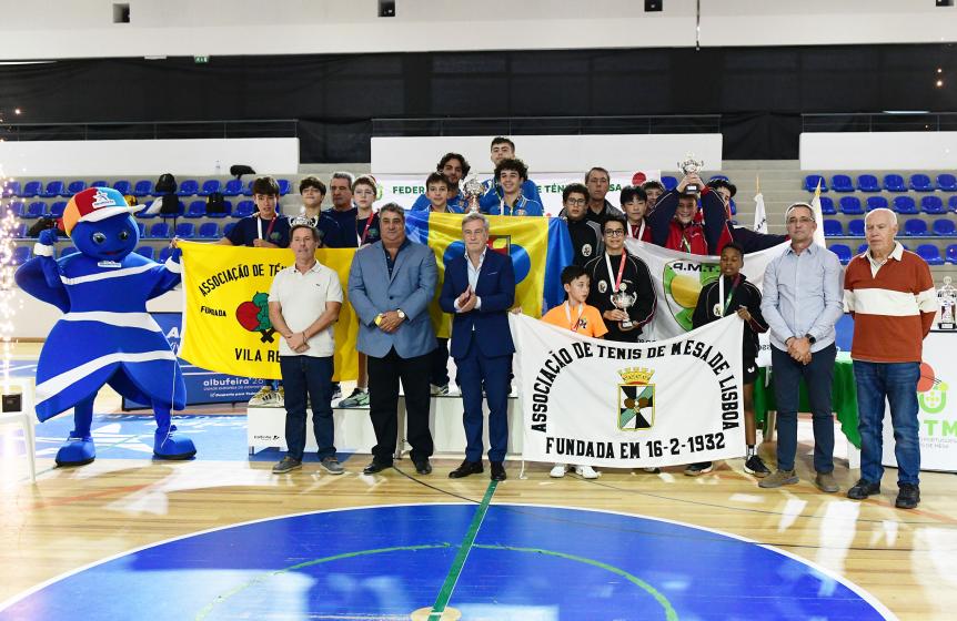 Albufeira recebe o futuro do ténis de mesa português - ampliar imagem ou passar à próxima