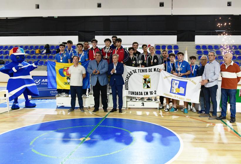 Albufeira recebe o futuro do ténis de mesa português - ampliar imagem ou passar à próxima