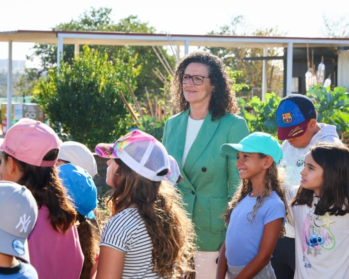 Crianças de Albufeira aprendem a proteger a natureza com bombas de sementes - ampliar imagem ou passar à próxima