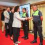 ENTREGA DIVISAS E CARTEIRAS PROFISSIONAIS A 12 AGENTES DA POLÍCIA MUNICIPAL
