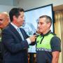 ENTREGA DIVISAS E CARTEIRAS PROFISSIONAIS A 12 AGENTES DA POLÍCIA MUNICIPAL